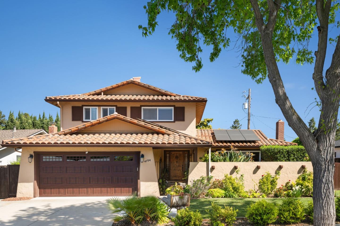 Detail Gallery Image 2 of 43 For 4794 Jarvis Ave, San Jose,  CA 95118 - 3 Beds | 3 Baths