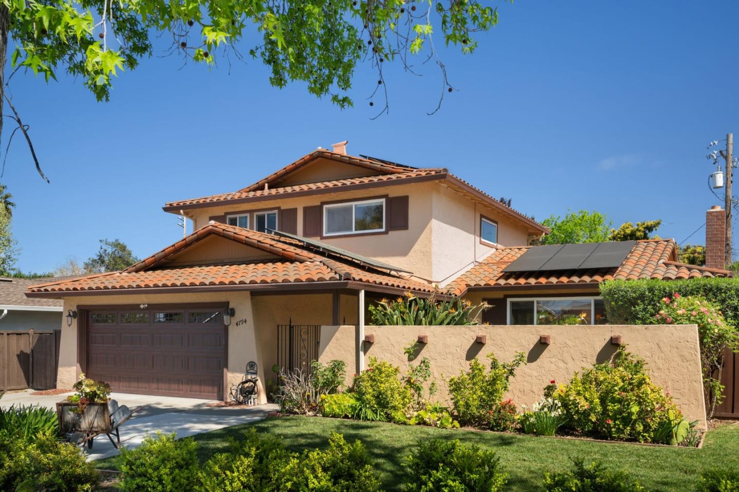 Detail Gallery Image 3 of 43 For 4794 Jarvis Ave, San Jose,  CA 95118 - 3 Beds | 3 Baths