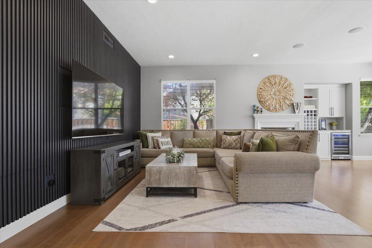 Detail Gallery Image 17 of 46 For 1506 Morning Star Dr, Morgan Hill,  CA 95037 - 5 Beds | 3/1 Baths