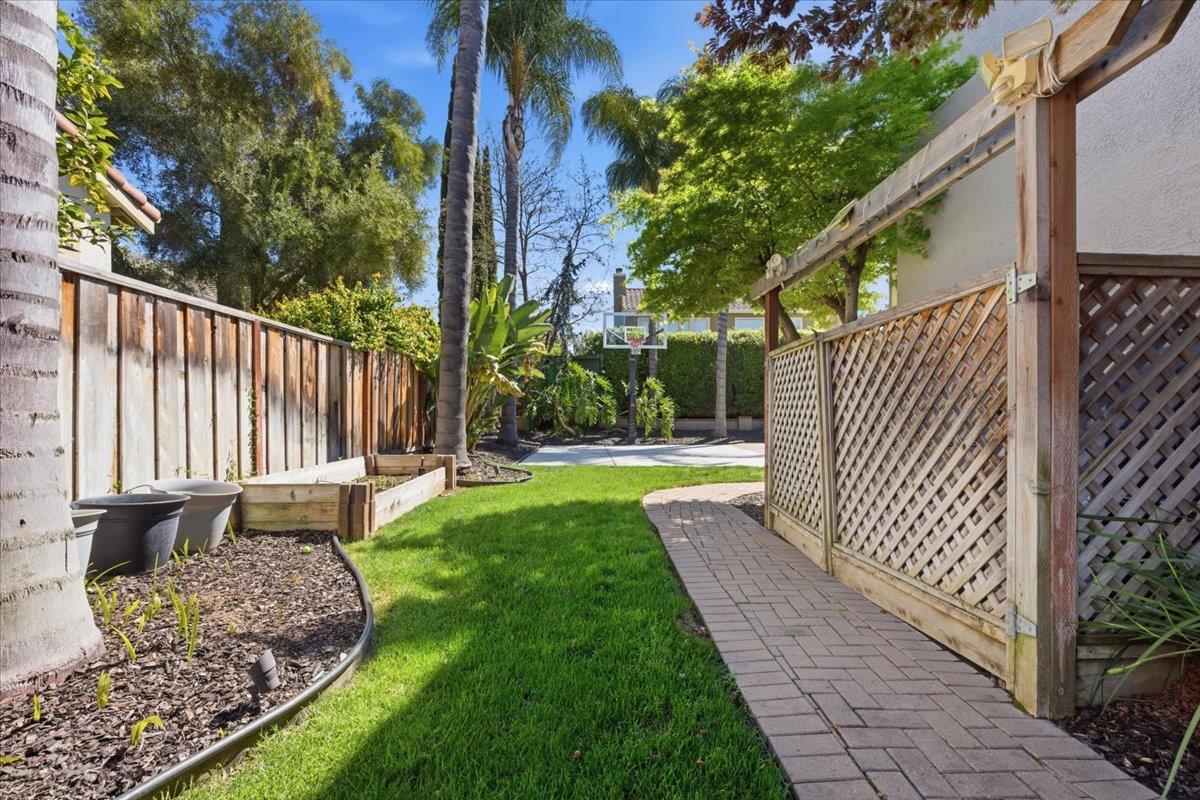 Detail Gallery Image 37 of 46 For 1506 Morning Star Dr, Morgan Hill,  CA 95037 - 5 Beds | 3/1 Baths