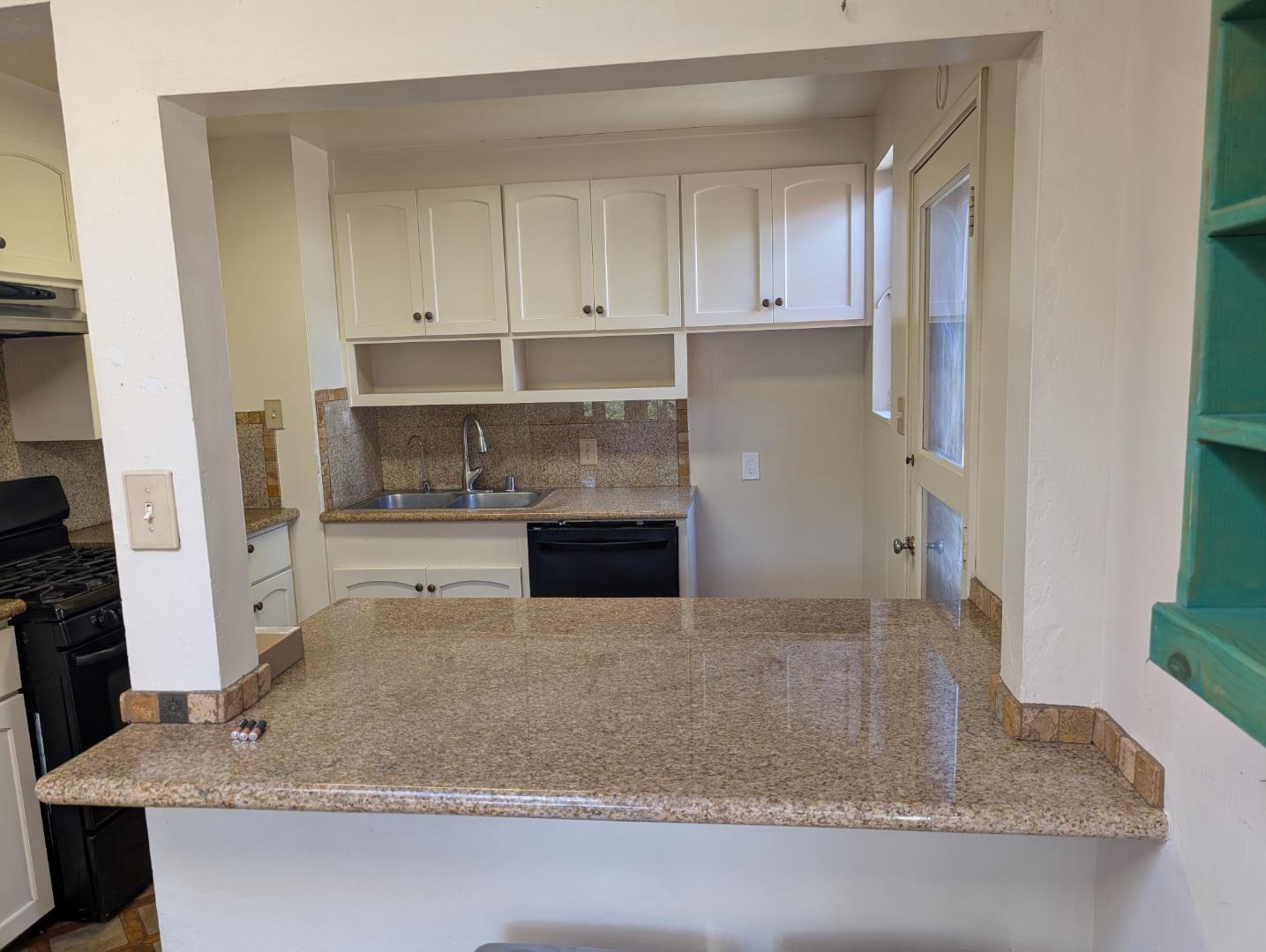 Detail Gallery Image 17 of 18 For 631 Almar Ave, Santa Cruz,  CA 95060 - 3 Beds | 2 Baths