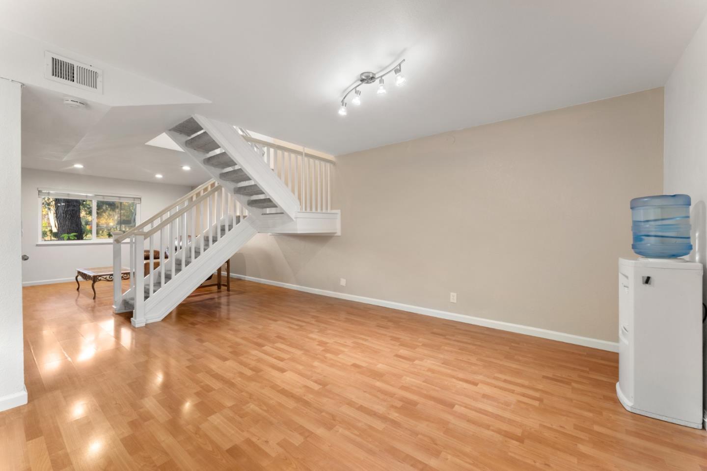 Detail Gallery Image 11 of 56 For 7108 Coral Gables Cir, San Jose,  CA 95139 - 4 Beds | 3 Baths