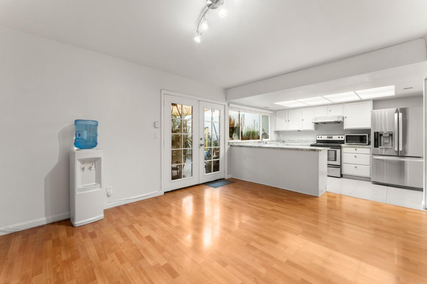 Detail Gallery Image 9 of 56 For 7108 Coral Gables Cir, San Jose,  CA 95139 - 4 Beds | 3 Baths