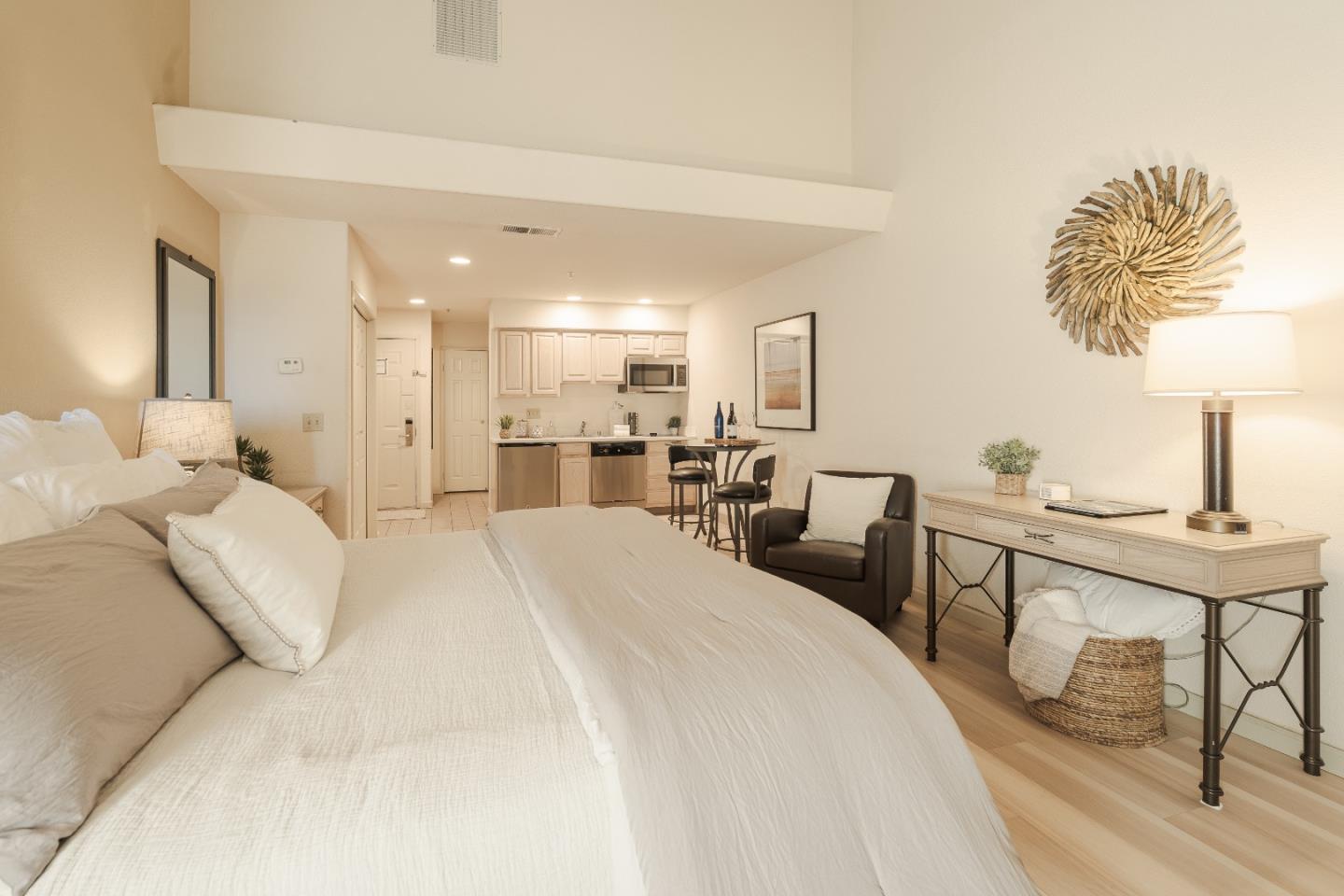 Detail Gallery Image 5 of 27 For 302 Seascape Resort Dr, Aptos,  CA 95003 - 1 Beds | 1 Baths