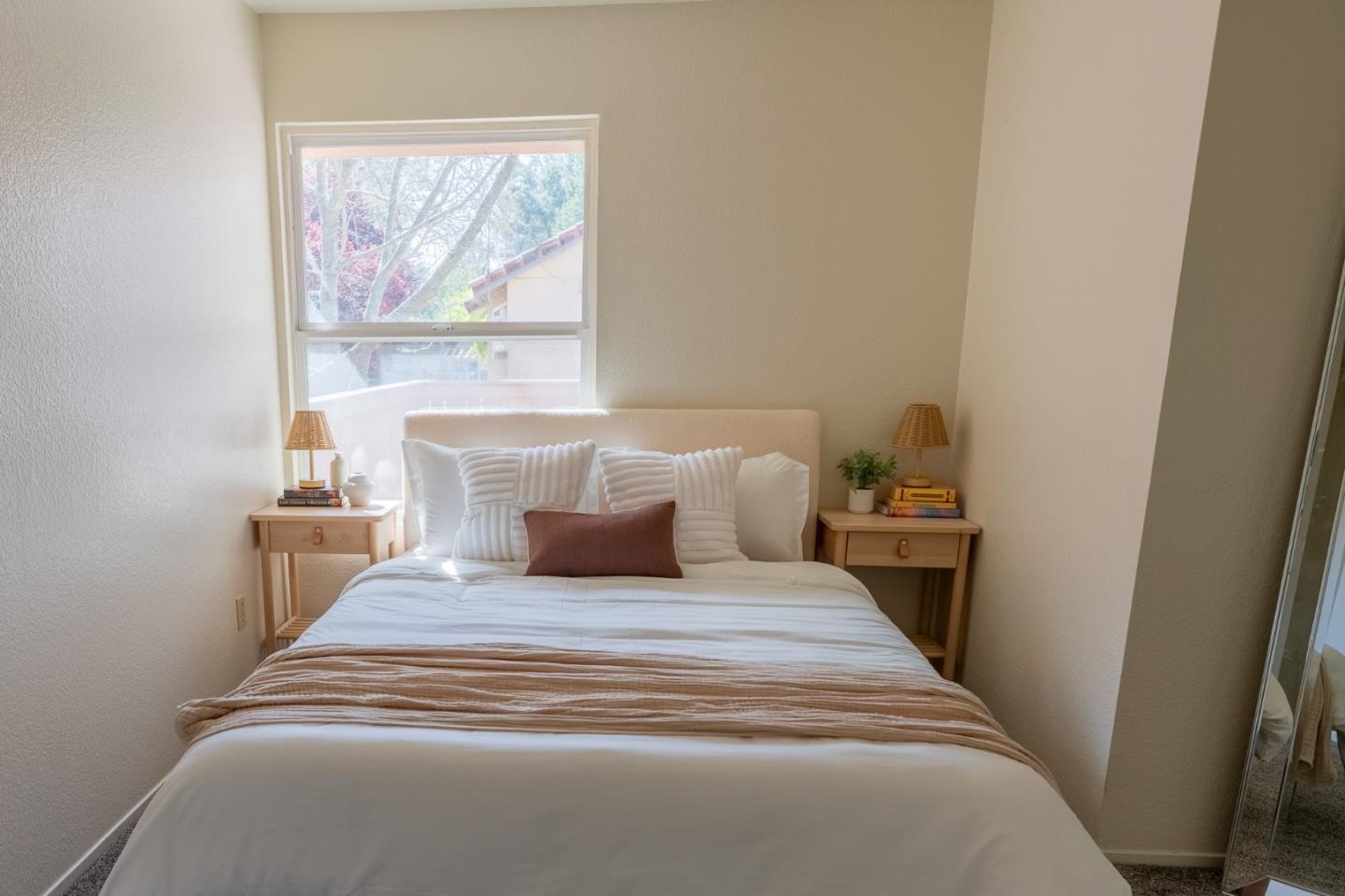 Detail Gallery Image 18 of 26 For 1002 Forest Run, Hercules,  CA 94547 - 2 Beds | 2 Baths