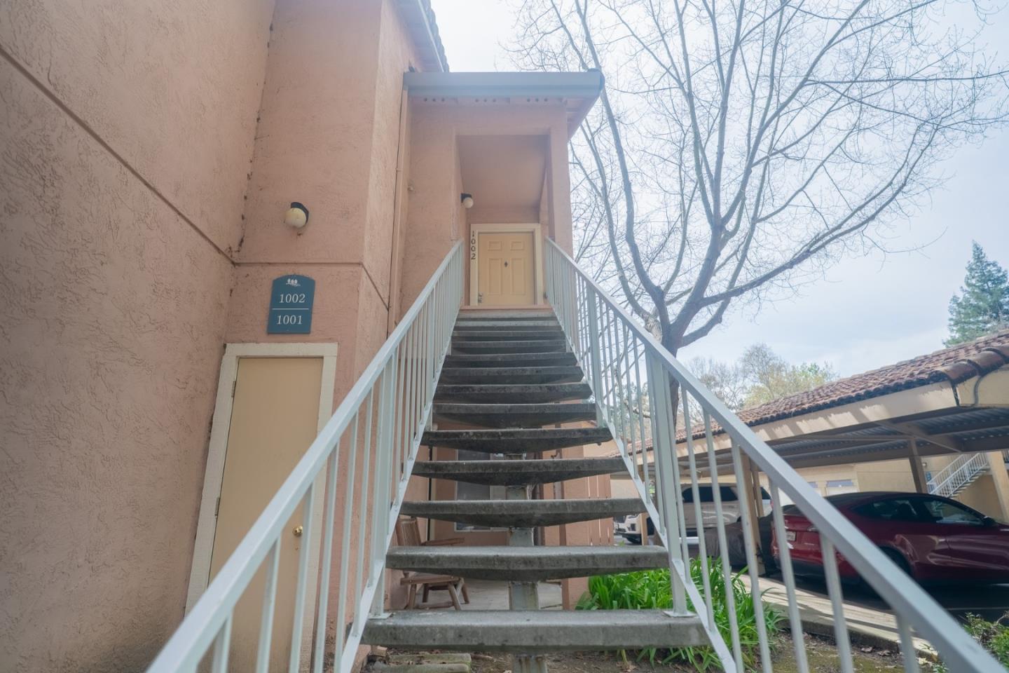 Detail Gallery Image 3 of 26 For 1002 Forest Run, Hercules,  CA 94547 - 2 Beds | 2 Baths