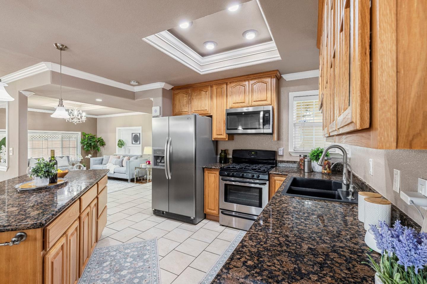 Detail Gallery Image 14 of 43 For 2698 Kendrick Cir, San Jose,  CA 95121 - 3 Beds | 2 Baths