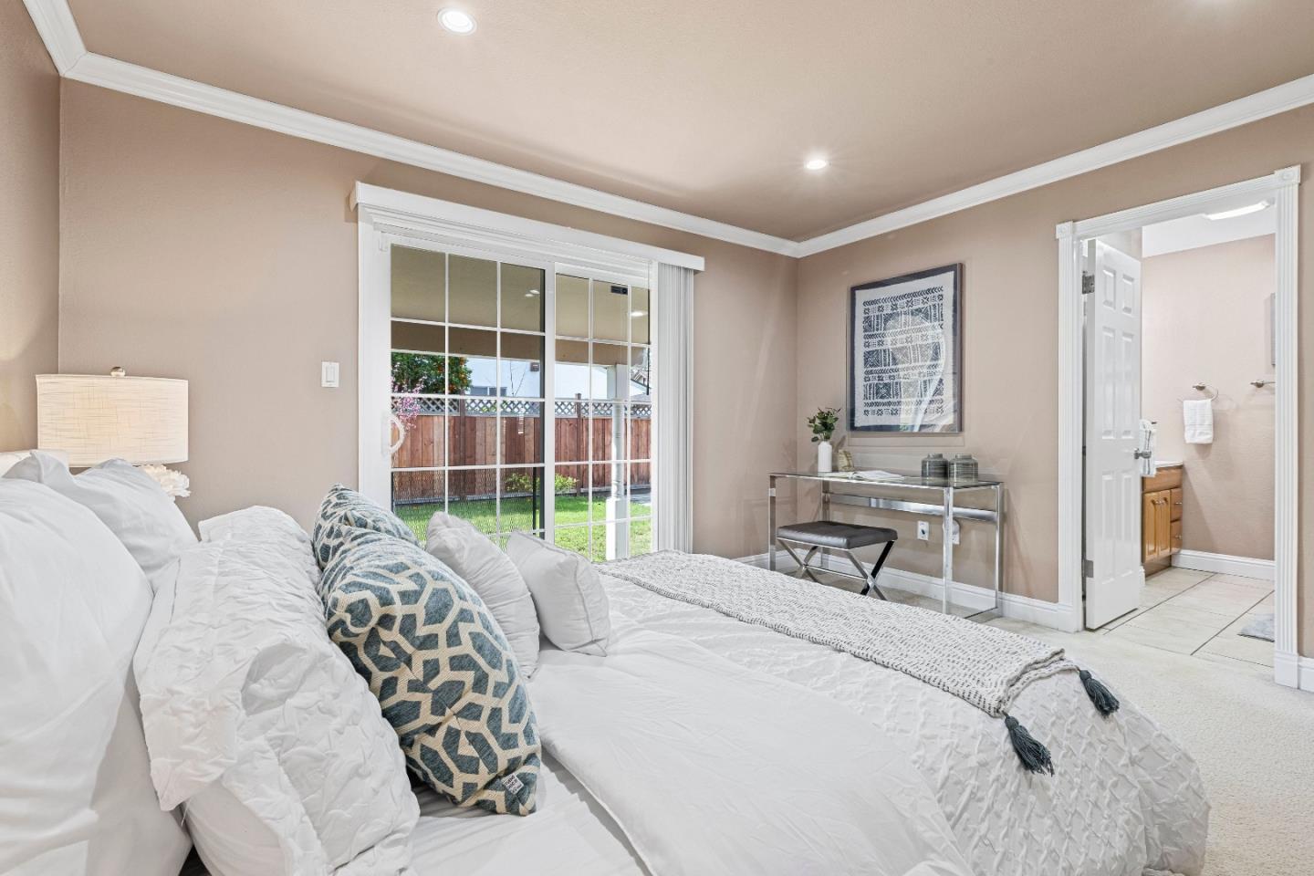 Detail Gallery Image 33 of 43 For 2698 Kendrick Cir, San Jose,  CA 95121 - 3 Beds | 2 Baths