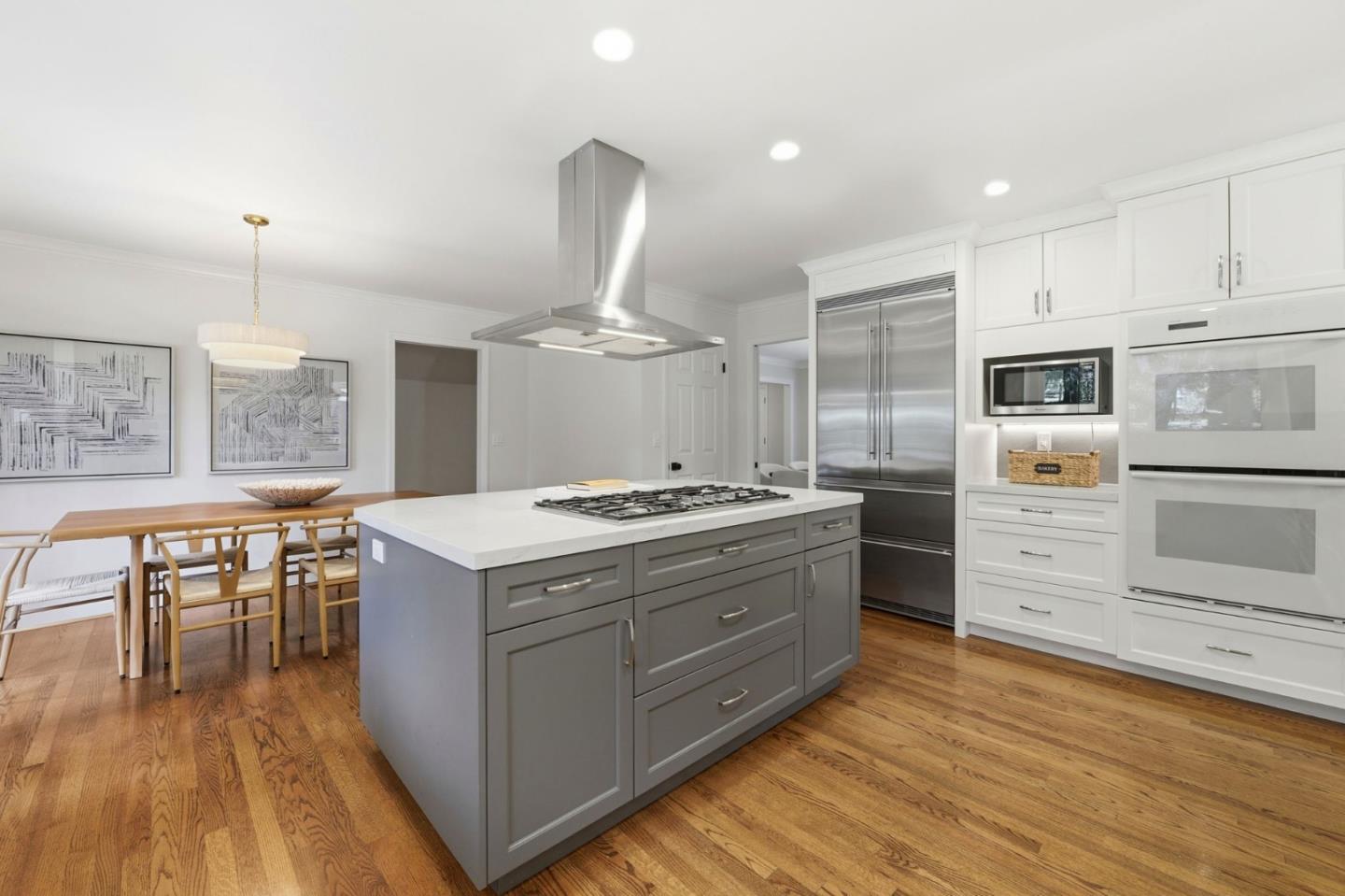 Detail Gallery Image 12 of 29 For 3089 Country Club Ct, Palo Alto,  CA 94304 - 4 Beds | 3 Baths