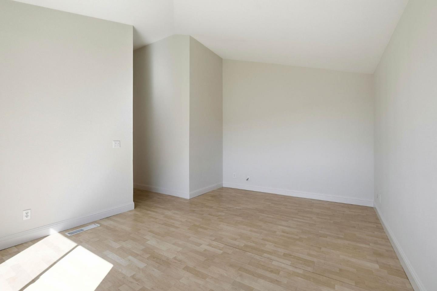 Detail Gallery Image 16 of 38 For 2022 Bob White Ln, Santa Cruz,  CA 95065 - 2 Beds | 2/1 Baths