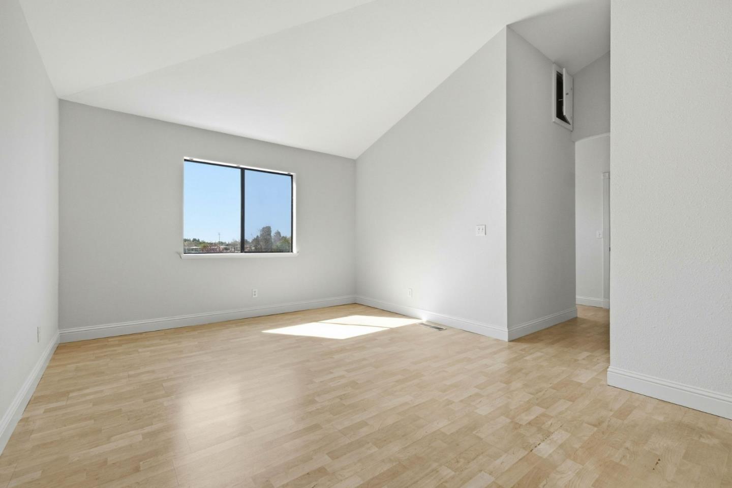 Detail Gallery Image 17 of 38 For 2022 Bob White Ln, Santa Cruz,  CA 95065 - 2 Beds | 2/1 Baths