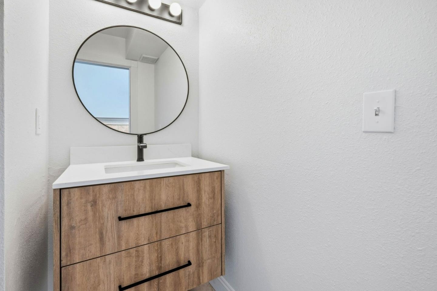 Detail Gallery Image 20 of 38 For 2022 Bob White Ln, Santa Cruz,  CA 95065 - 2 Beds | 2/1 Baths