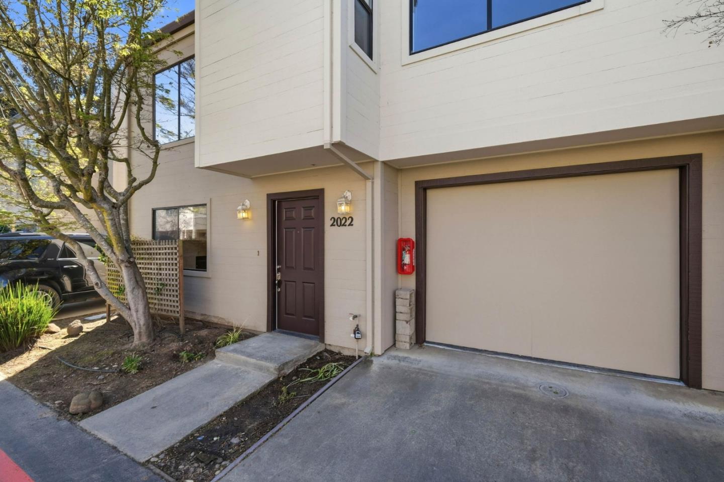 Detail Gallery Image 6 of 38 For 2022 Bob White Ln, Santa Cruz,  CA 95065 - 2 Beds | 2/1 Baths