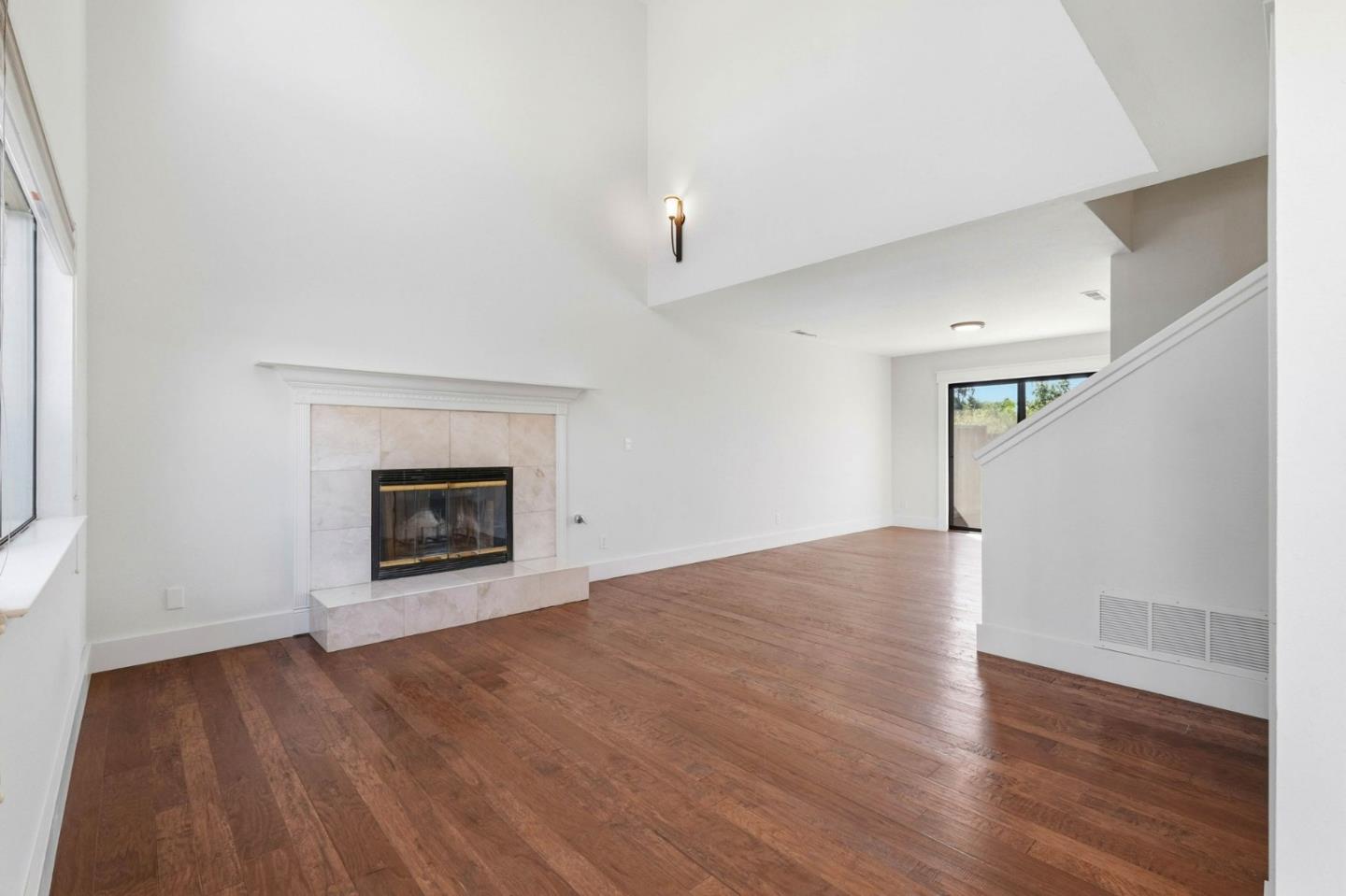 Detail Gallery Image 8 of 38 For 2022 Bob White Ln, Santa Cruz,  CA 95065 - 2 Beds | 2/1 Baths