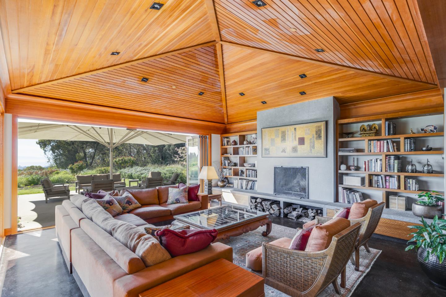 Detail Gallery Image 14 of 86 For 1080 Larsen Rd, Aptos,  CA 95003 - 4 Beds | 5/1 Baths