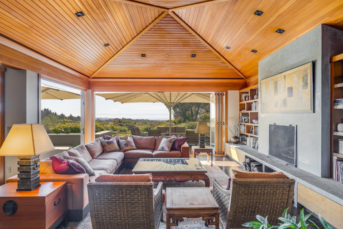 Detail Gallery Image 17 of 86 For 1080 Larsen Rd, Aptos,  CA 95003 - 4 Beds | 5/1 Baths