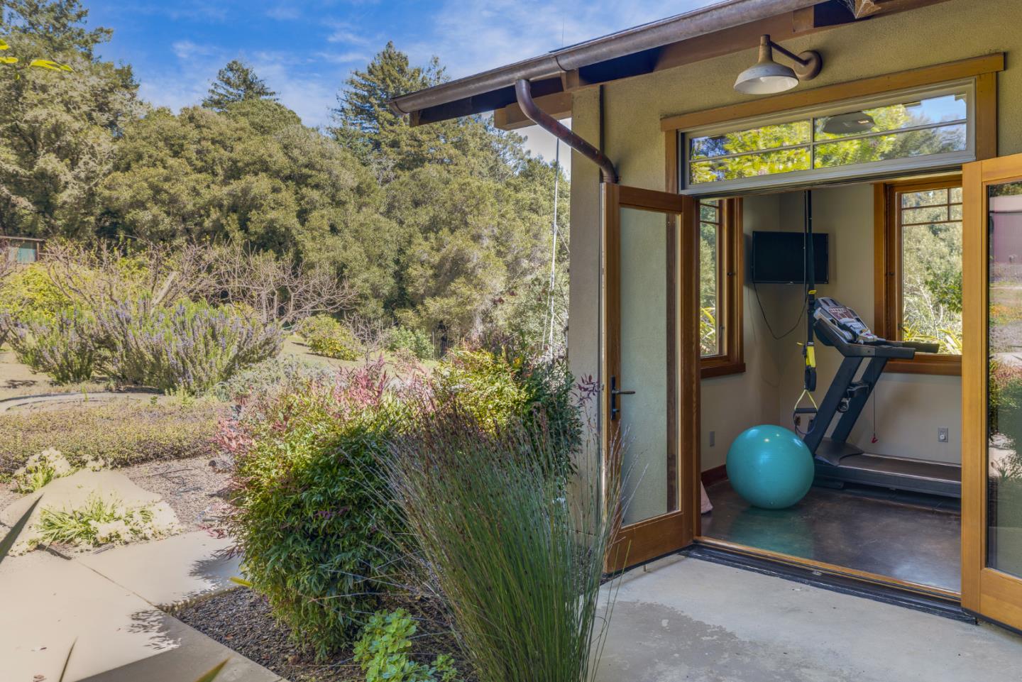 Detail Gallery Image 58 of 86 For 1080 Larsen Rd, Aptos,  CA 95003 - 4 Beds | 5/1 Baths