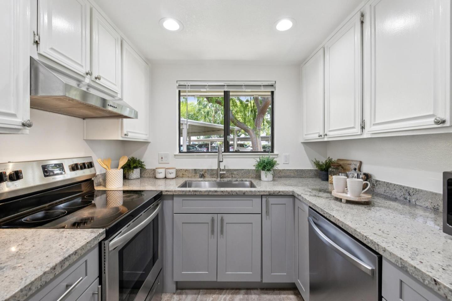 Photo #17: ML82038731 Listing: Photo #17