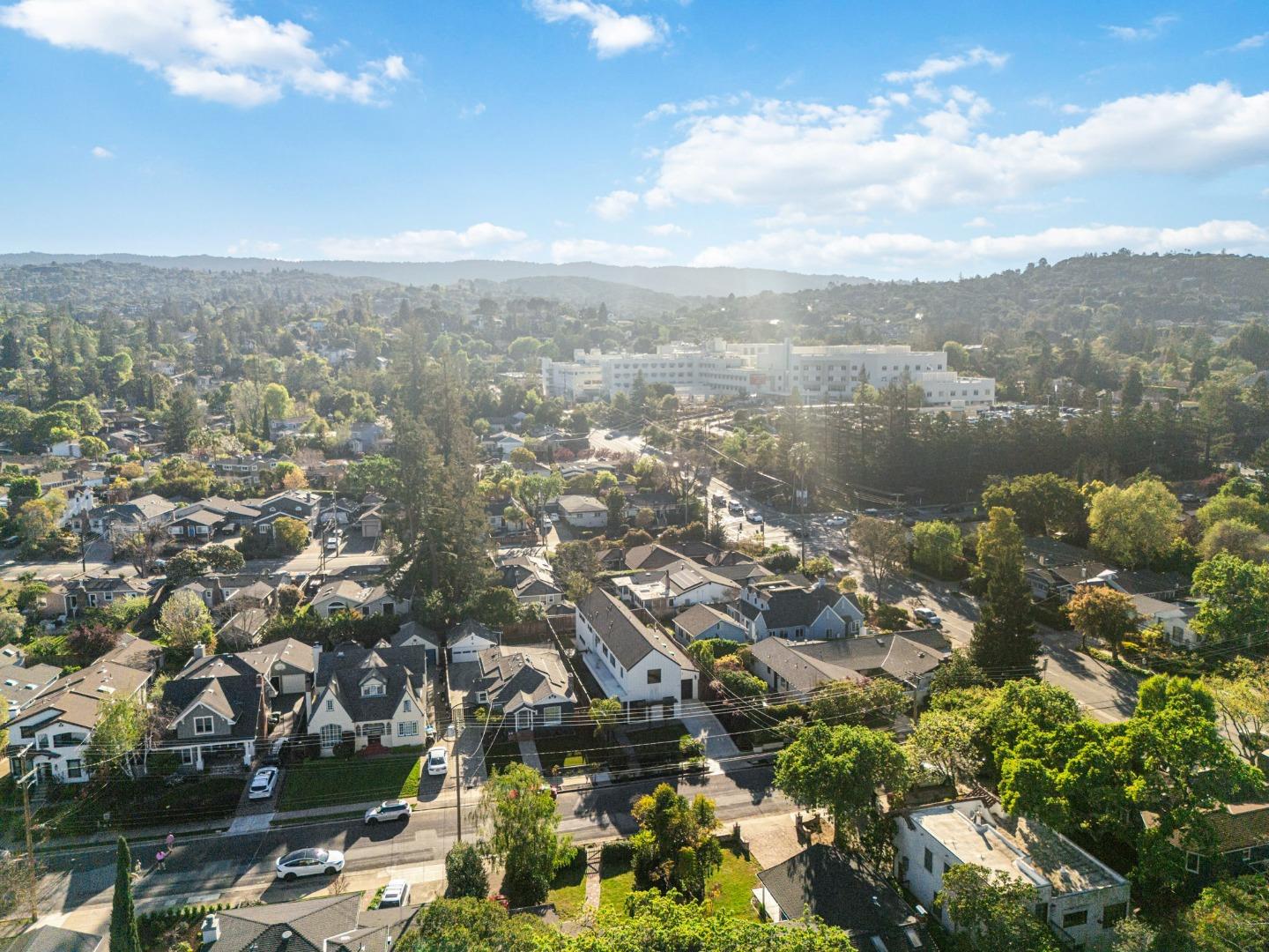 Detail Gallery Image 102 of 112 For 16 Hillview Ave, Redwood City,  CA 94062 - 4 Beds | 3/1 Baths