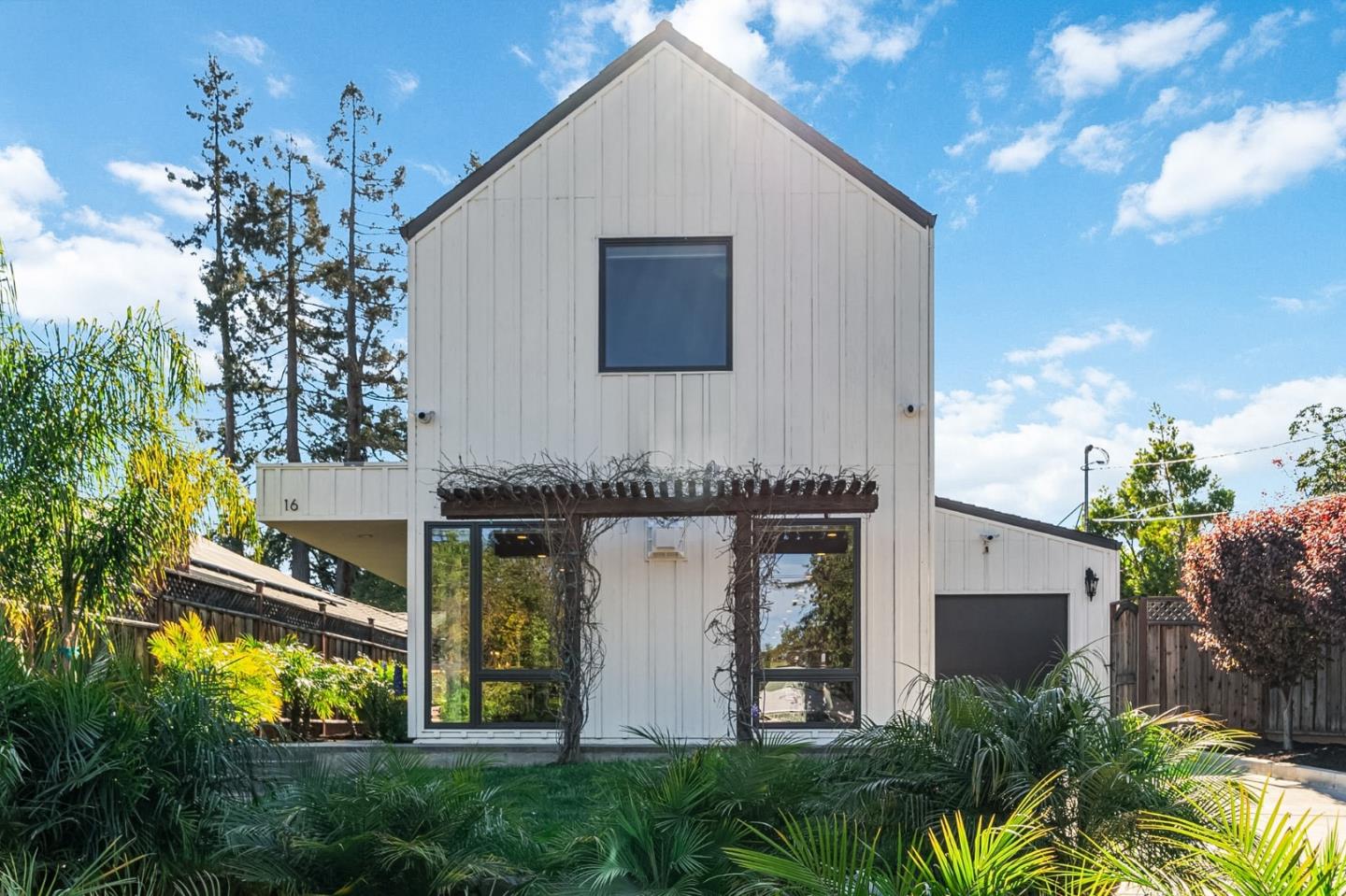 Detail Gallery Image 2 of 112 For 16 Hillview Ave, Redwood City,  CA 94062 - 4 Beds | 3/1 Baths