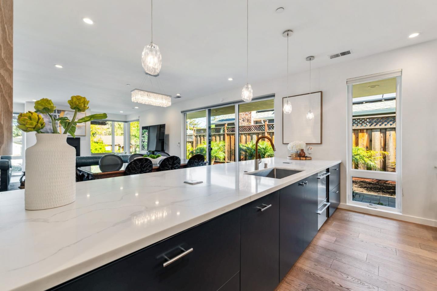 Detail Gallery Image 20 of 112 For 16 Hillview Ave, Redwood City,  CA 94062 - 4 Beds | 3/1 Baths