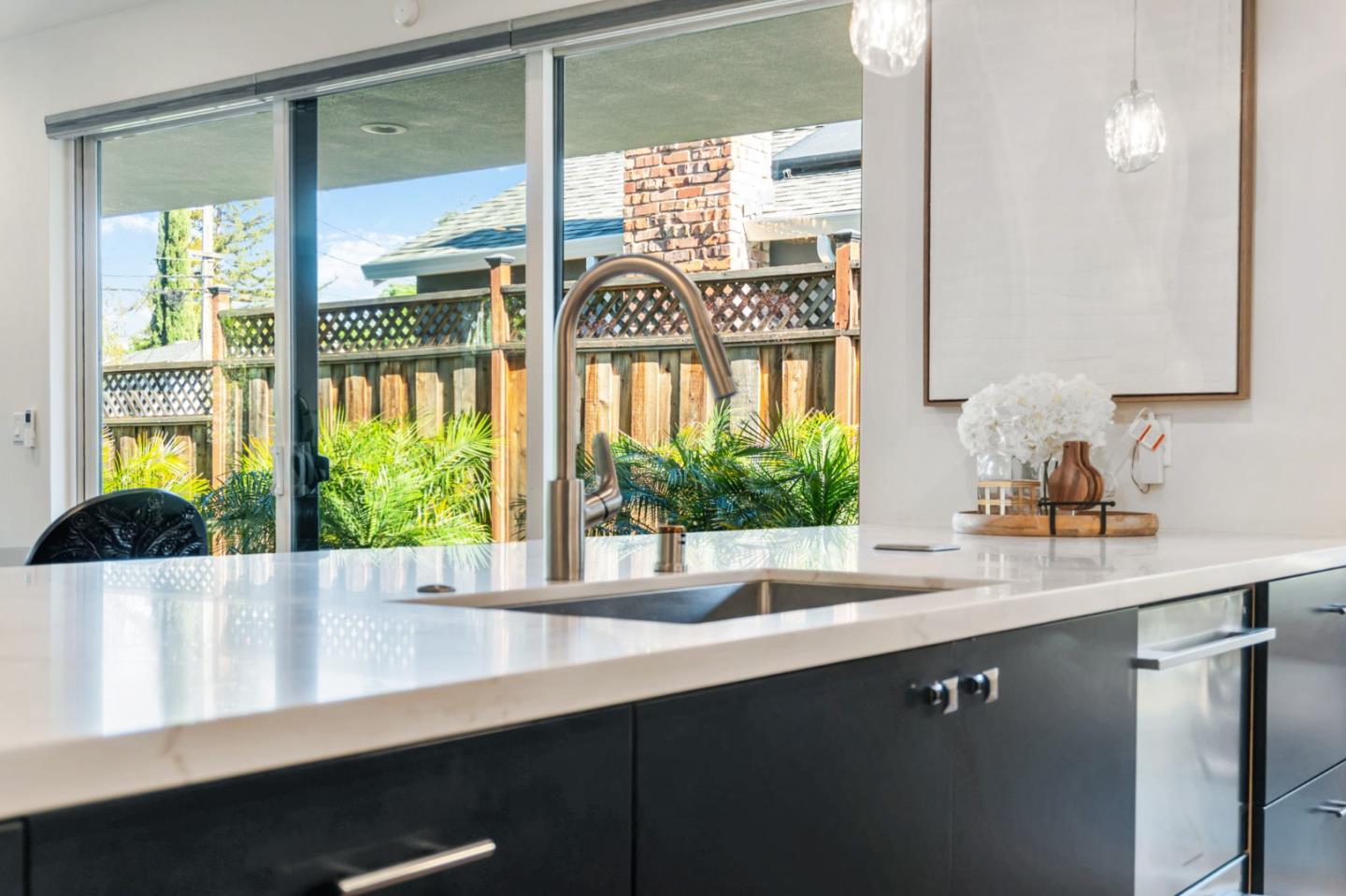 Detail Gallery Image 22 of 112 For 16 Hillview Ave, Redwood City,  CA 94062 - 4 Beds | 3/1 Baths