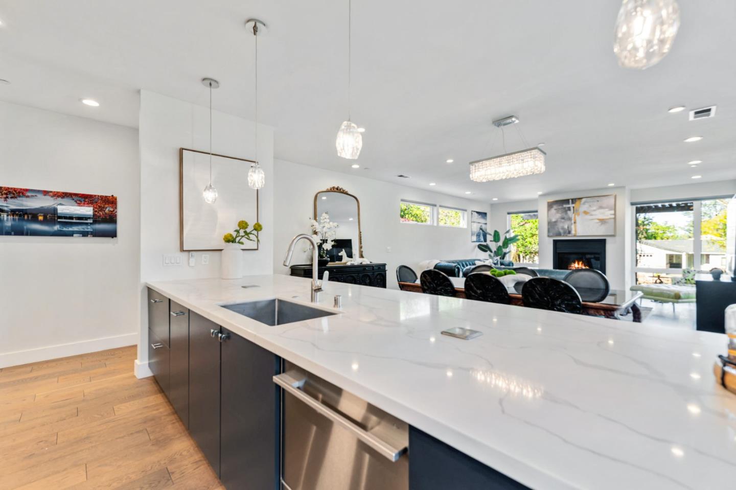 Detail Gallery Image 23 of 112 For 16 Hillview Ave, Redwood City,  CA 94062 - 4 Beds | 3/1 Baths