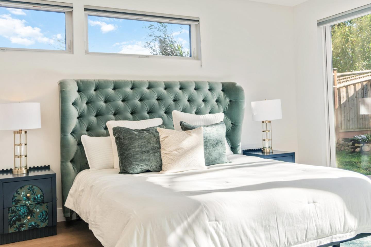 Detail Gallery Image 27 of 112 For 16 Hillview Ave, Redwood City,  CA 94062 - 4 Beds | 3/1 Baths