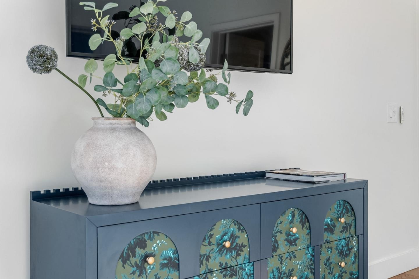 Detail Gallery Image 29 of 112 For 16 Hillview Ave, Redwood City,  CA 94062 - 4 Beds | 3/1 Baths