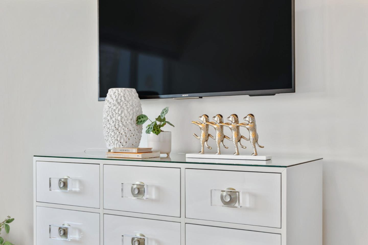 Detail Gallery Image 50 of 112 For 16 Hillview Ave, Redwood City,  CA 94062 - 4 Beds | 3/1 Baths