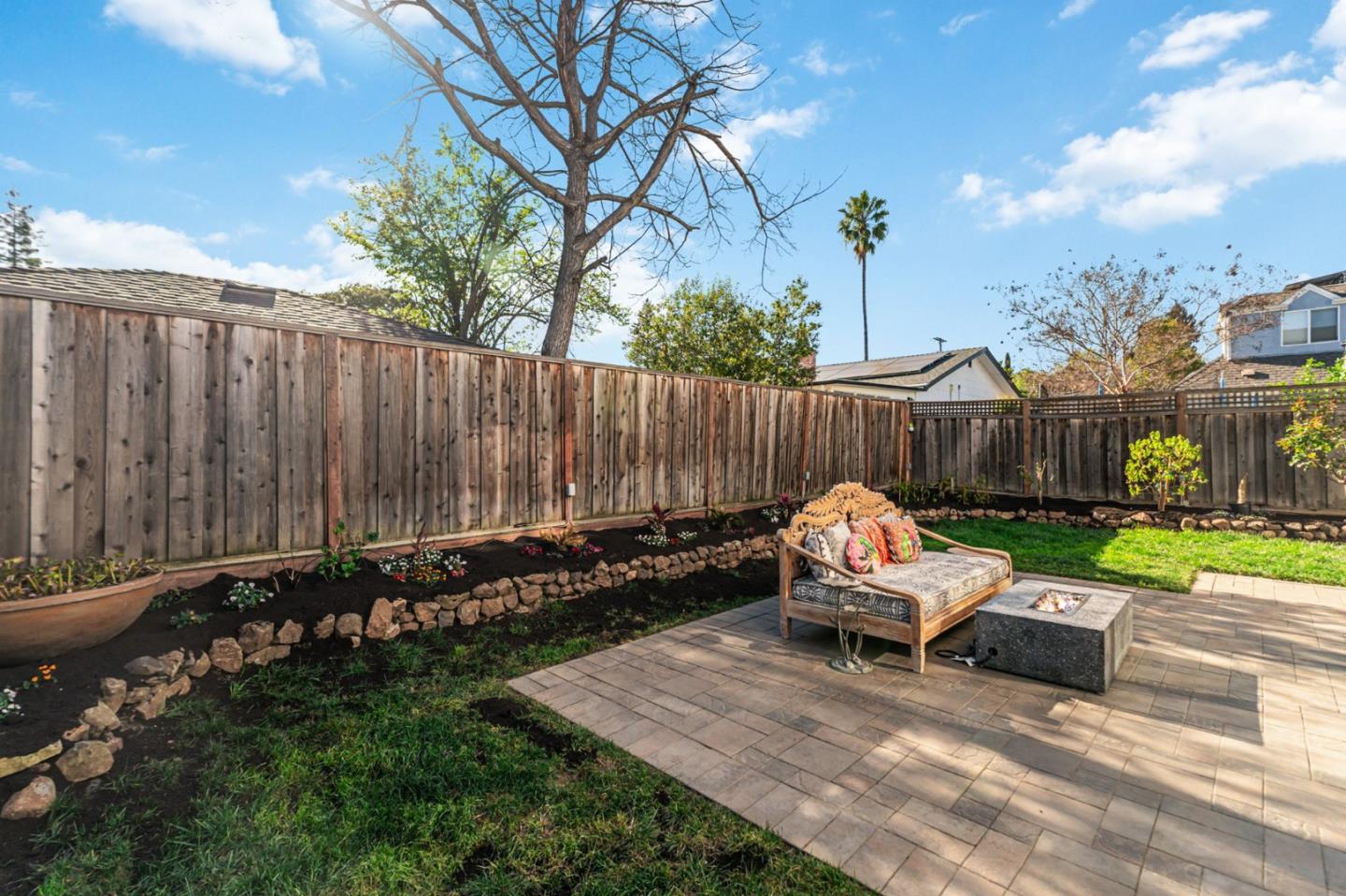 Detail Gallery Image 58 of 112 For 16 Hillview Ave, Redwood City,  CA 94062 - 4 Beds | 3/1 Baths