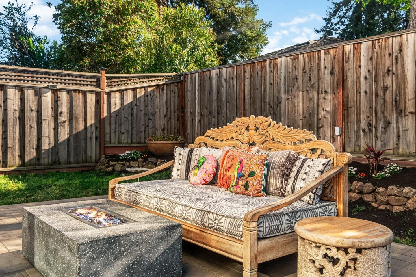 Detail Gallery Image 60 of 112 For 16 Hillview Ave, Redwood City,  CA 94062 - 4 Beds | 3/1 Baths