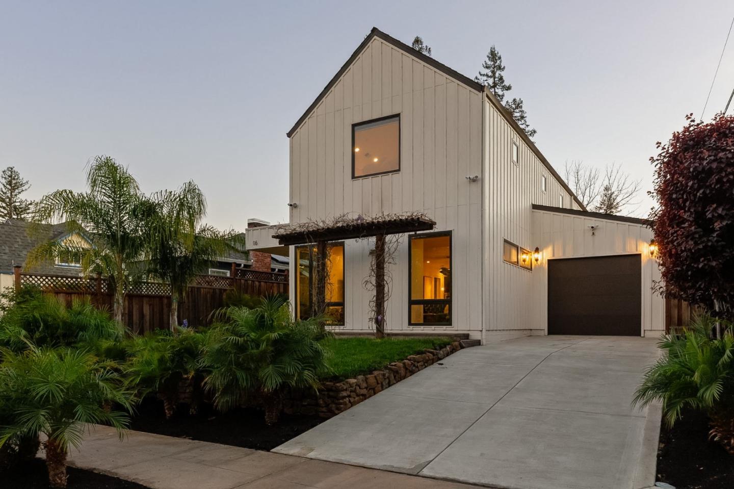 Detail Gallery Image 63 of 112 For 16 Hillview Ave, Redwood City,  CA 94062 - 4 Beds | 3/1 Baths