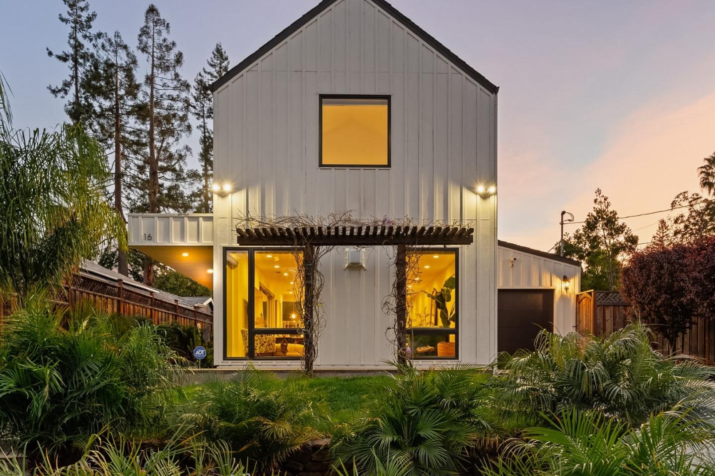 Detail Gallery Image 75 of 112 For 16 Hillview Ave, Redwood City,  CA 94062 - 4 Beds | 3/1 Baths