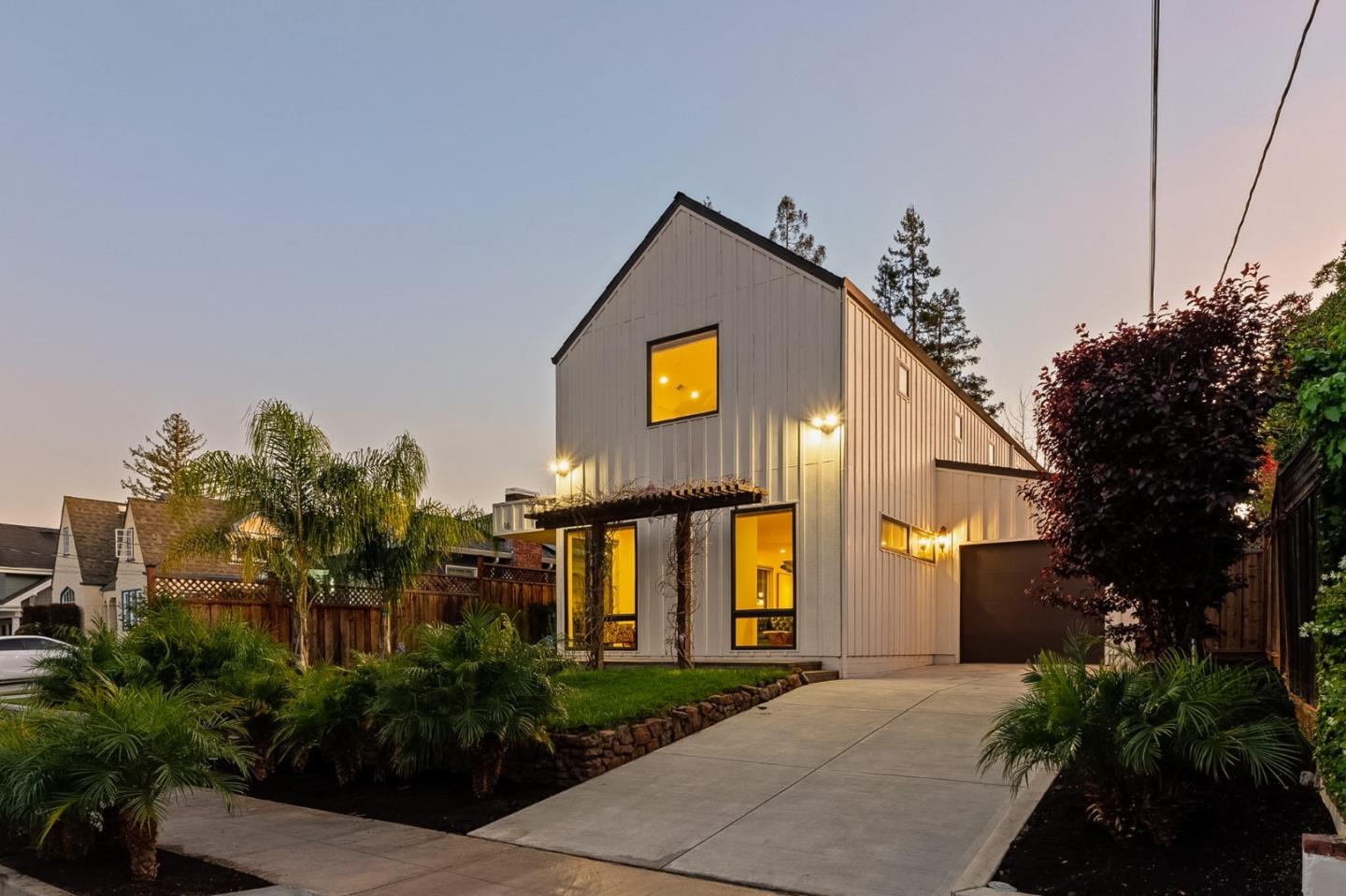 Detail Gallery Image 80 of 112 For 16 Hillview Ave, Redwood City,  CA 94062 - 4 Beds | 3/1 Baths