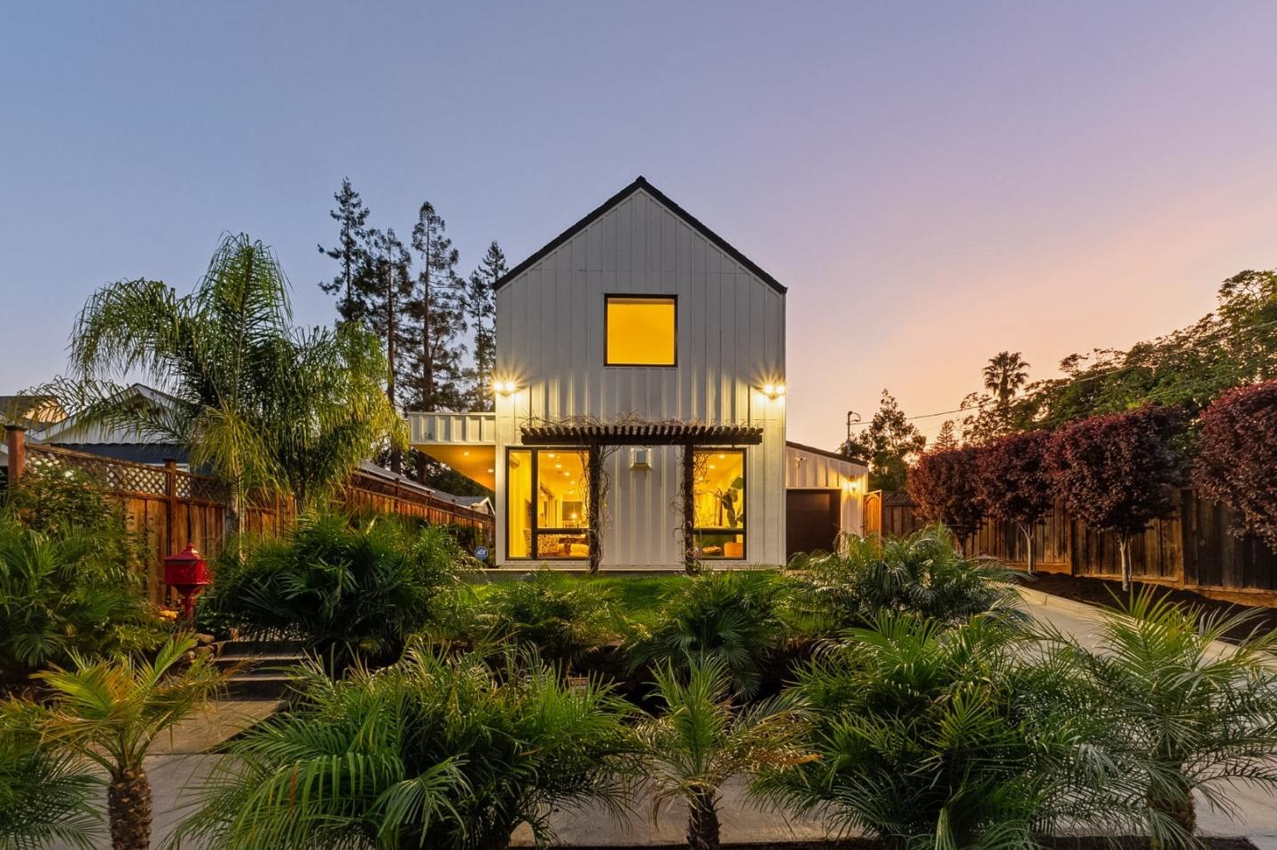 Detail Gallery Image 85 of 112 For 16 Hillview Ave, Redwood City,  CA 94062 - 4 Beds | 3/1 Baths