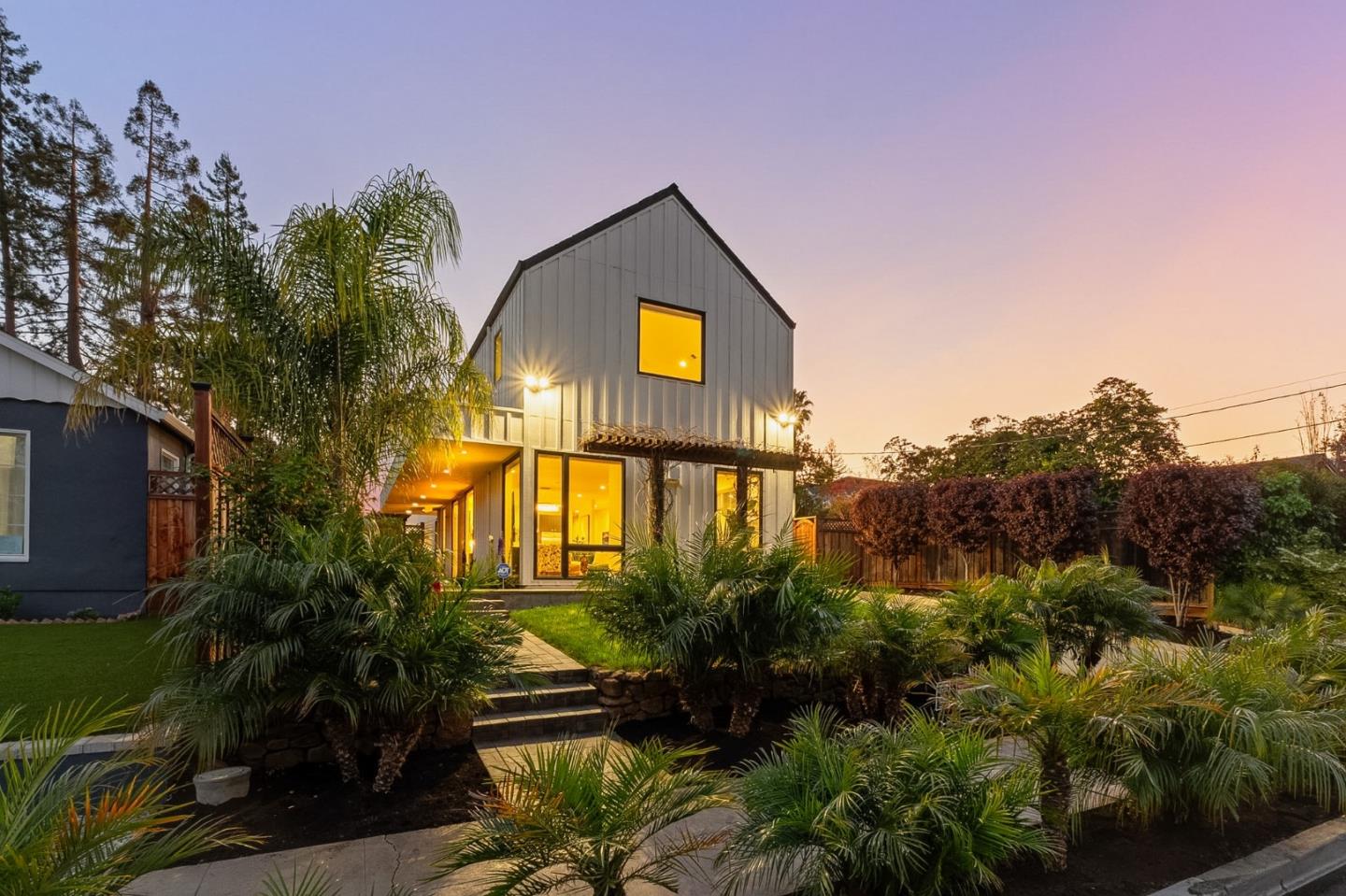 Detail Gallery Image 88 of 112 For 16 Hillview Ave, Redwood City,  CA 94062 - 4 Beds | 3/1 Baths