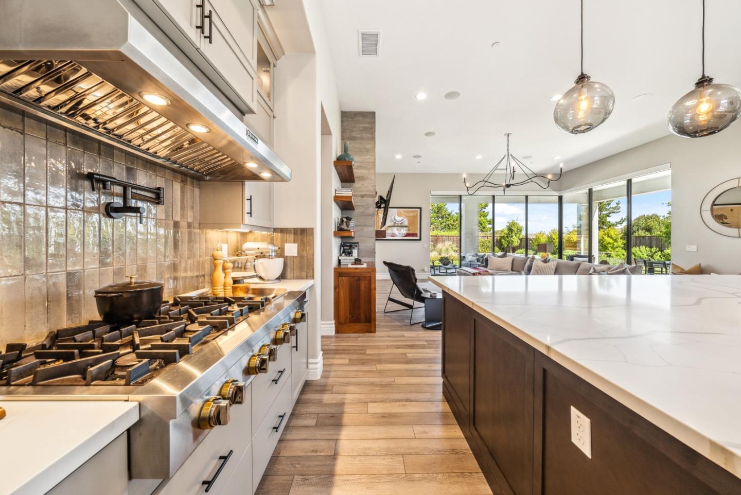 Detail Gallery Image 17 of 77 For 3007 Bluffs Dr, Marina,  CA 93933 - 5 Beds | 3/1 Baths