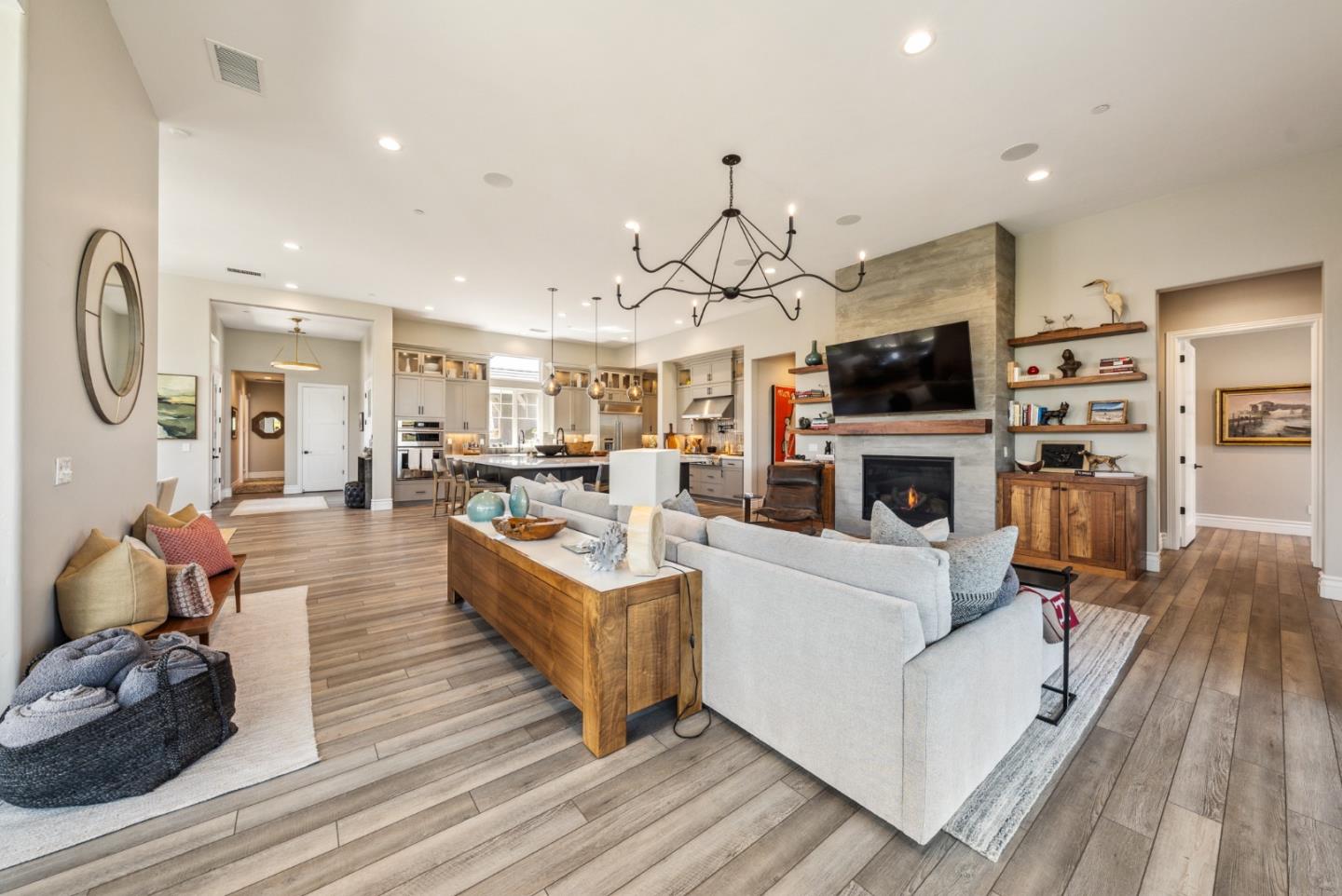 Detail Gallery Image 22 of 77 For 3007 Bluffs Dr, Marina,  CA 93933 - 5 Beds | 3/1 Baths