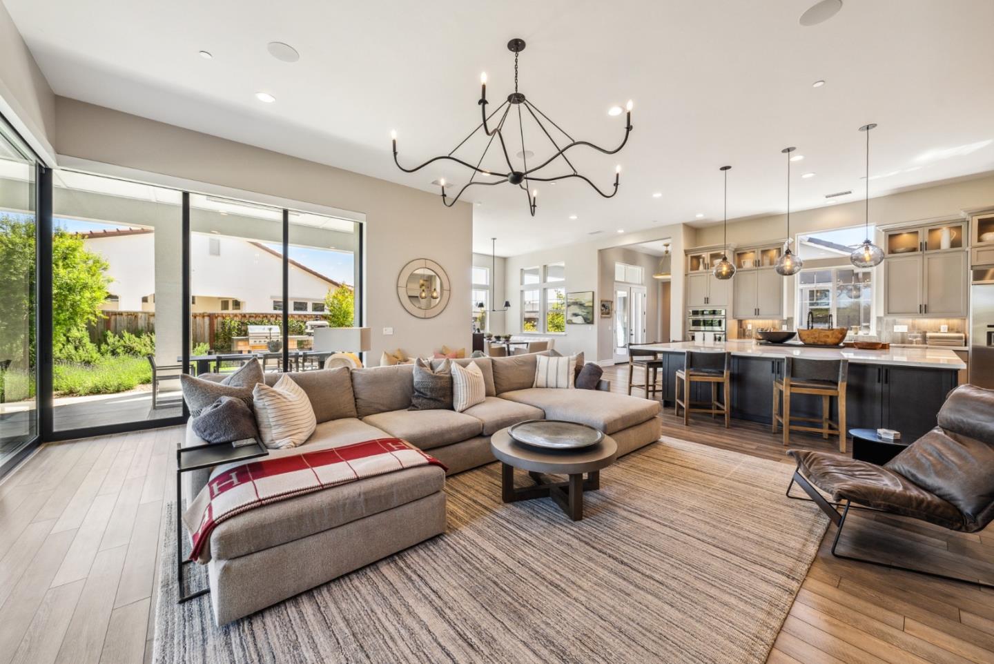 Detail Gallery Image 25 of 77 For 3007 Bluffs Dr, Marina,  CA 93933 - 5 Beds | 3/1 Baths