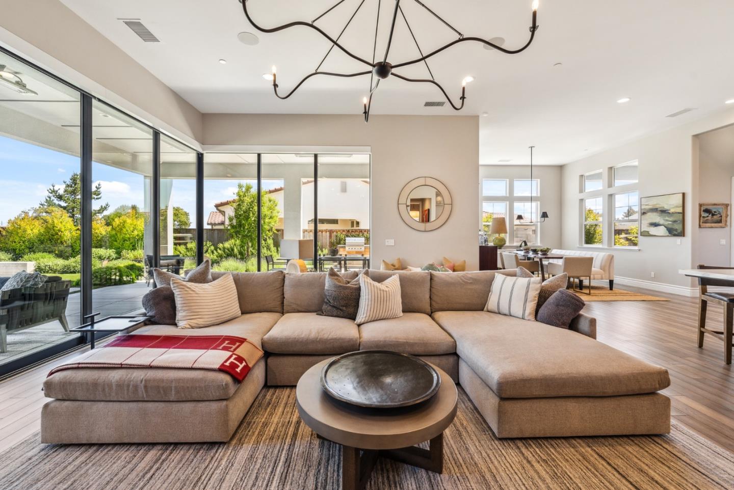 Detail Gallery Image 26 of 77 For 3007 Bluffs Dr, Marina,  CA 93933 - 5 Beds | 3/1 Baths