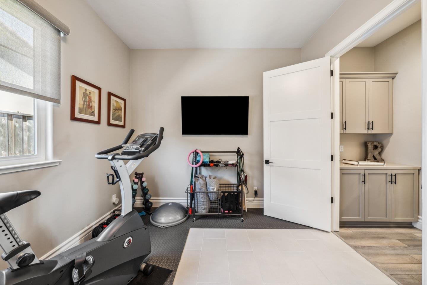 Detail Gallery Image 32 of 77 For 3007 Bluffs Dr, Marina,  CA 93933 - 5 Beds | 3/1 Baths