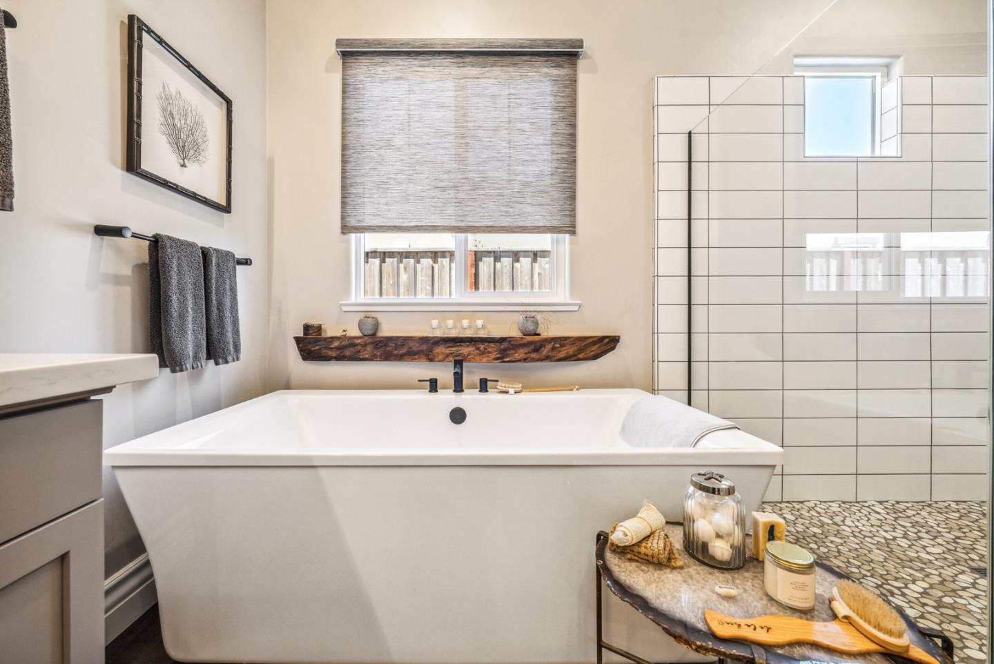 Detail Gallery Image 43 of 77 For 3007 Bluffs Dr, Marina,  CA 93933 - 5 Beds | 3/1 Baths