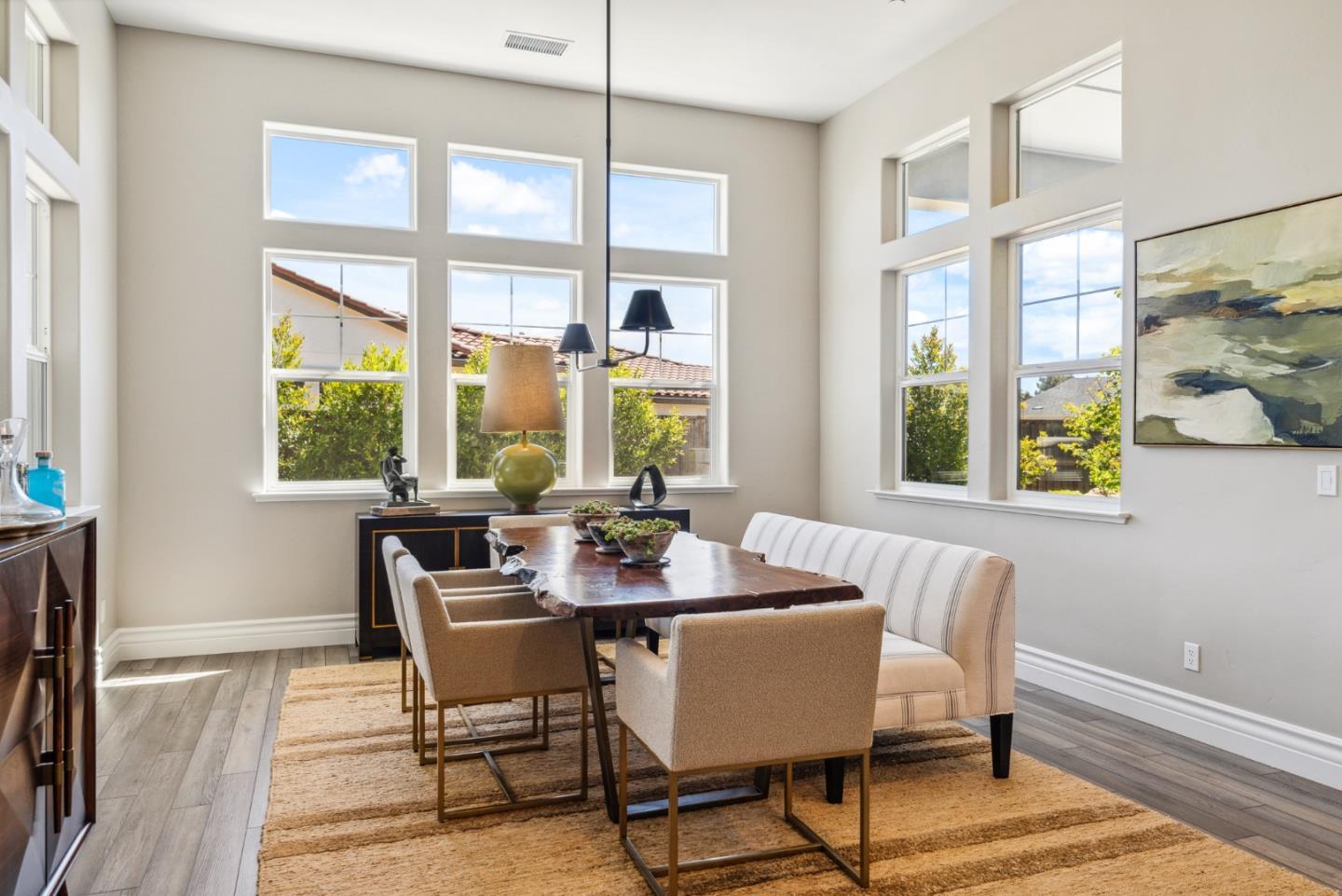 Detail Gallery Image 9 of 77 For 3007 Bluffs Dr, Marina,  CA 93933 - 5 Beds | 3/1 Baths