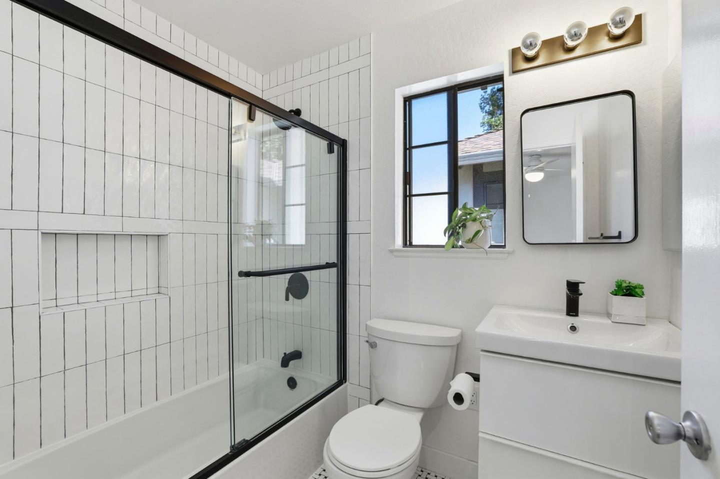 Photo #10: ML82038737 Listing: Photo #10