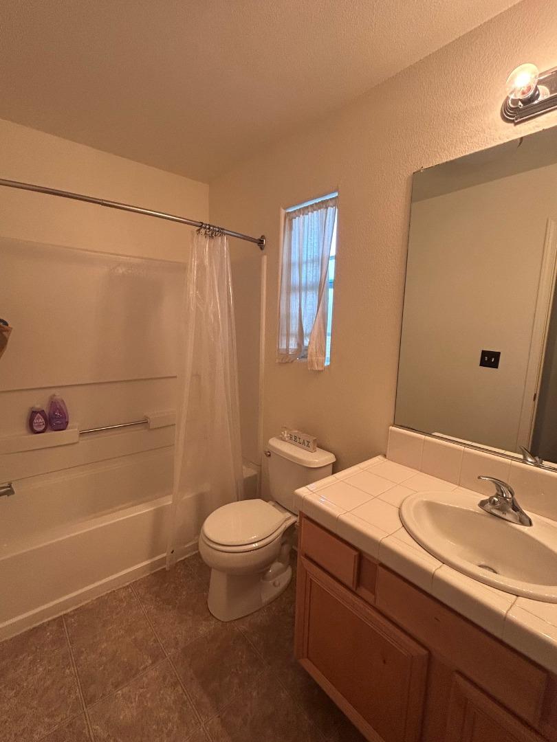 Detail Gallery Image 11 of 15 For 604 Gardenia Pl, Soledad,  CA 93960 - 3 Beds | 2/1 Baths