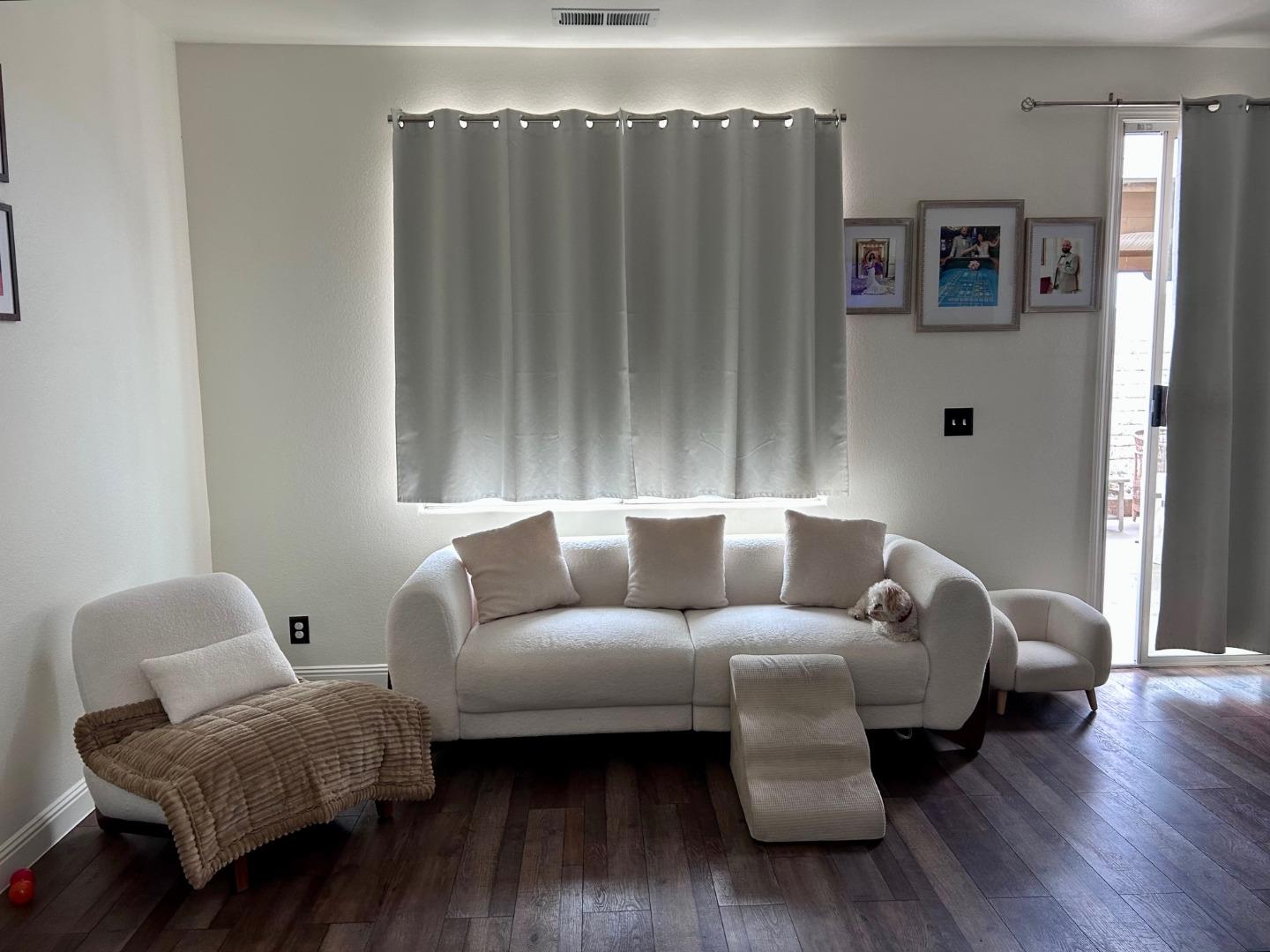 Detail Gallery Image 3 of 15 For 604 Gardenia Pl, Soledad,  CA 93960 - 3 Beds | 2/1 Baths