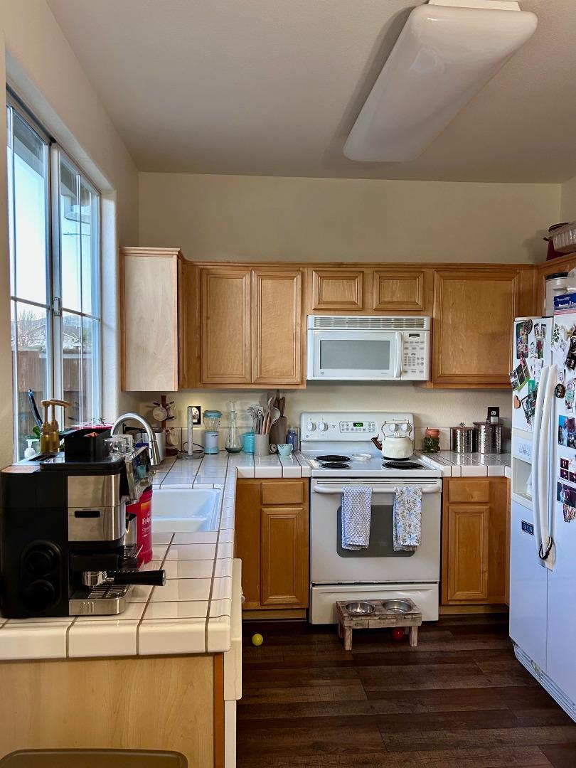 Detail Gallery Image 6 of 15 For 604 Gardenia Pl, Soledad,  CA 93960 - 3 Beds | 2/1 Baths