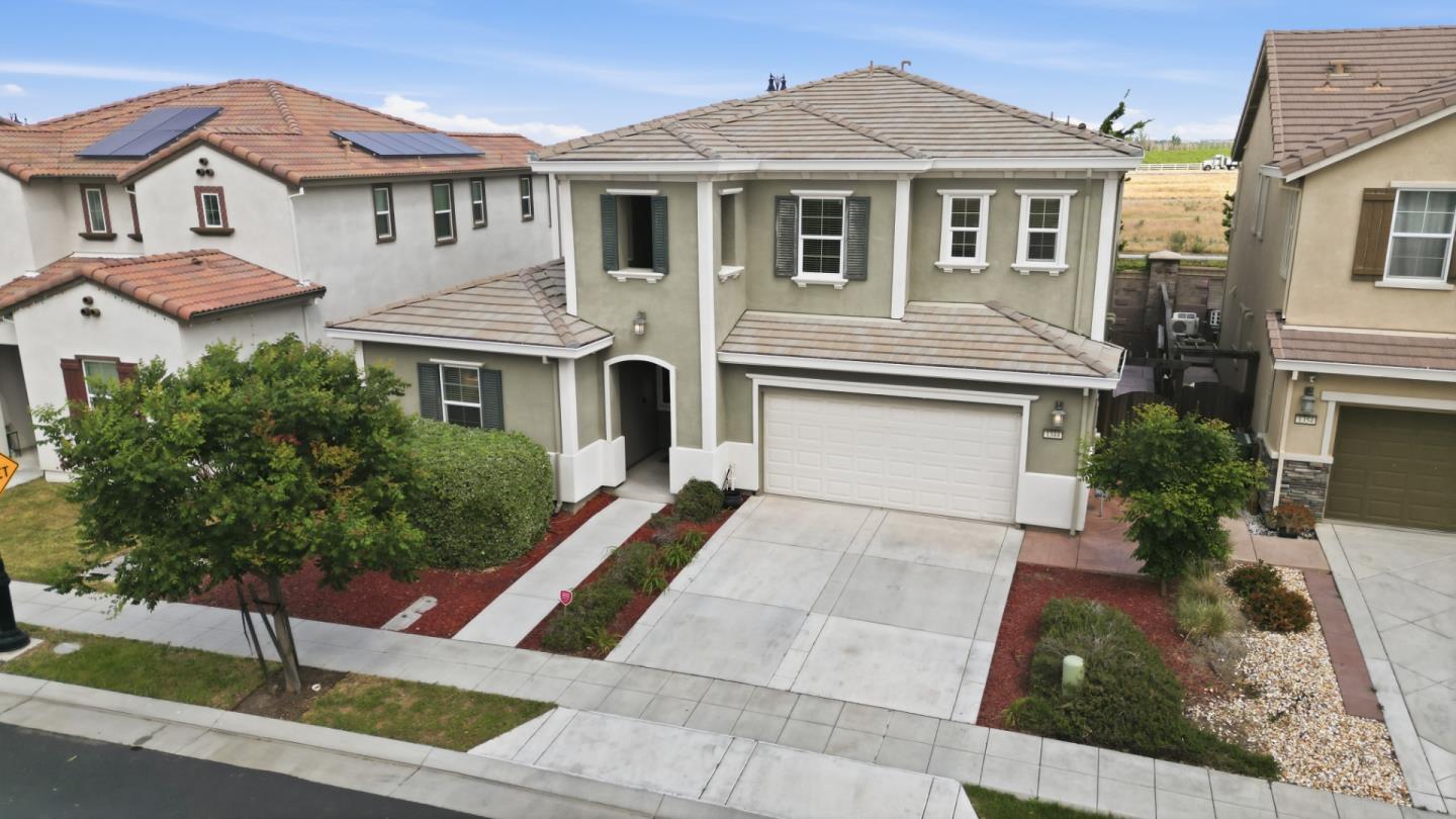 Detail Gallery Image 3 of 37 For 1344 S Cow Ct, Mountain House,  CA 95391 - 4 Beds | 3 Baths