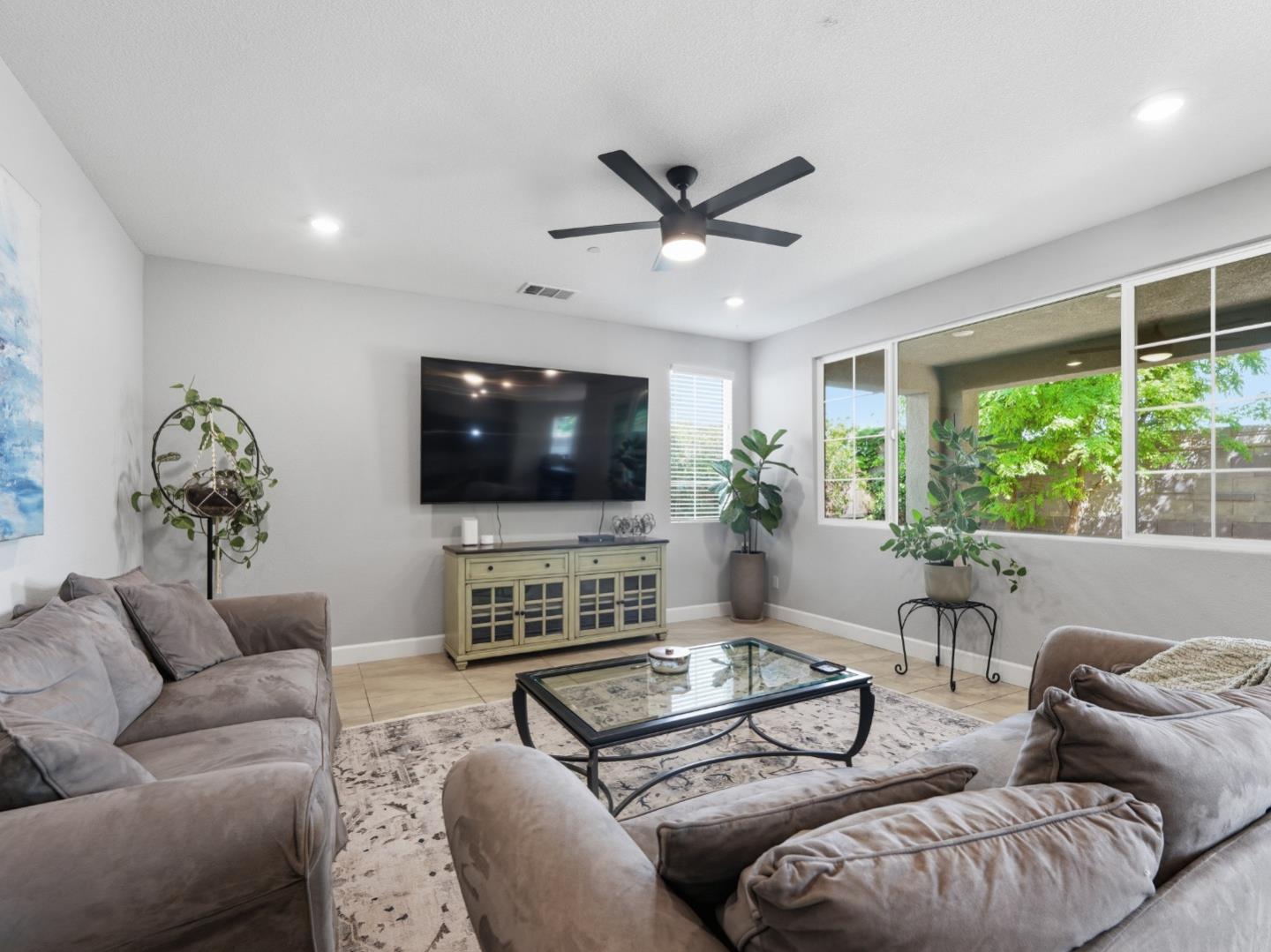 Detail Gallery Image 35 of 37 For 1344 S Cow Ct, Mountain House,  CA 95391 - 4 Beds | 3 Baths